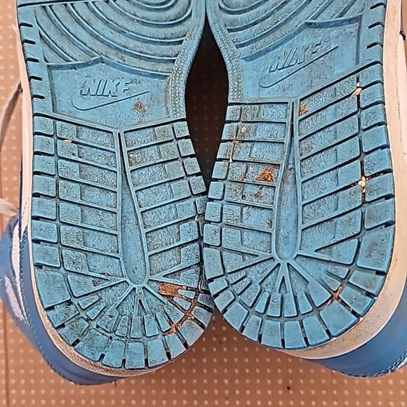 Nike shoes 1 retro high size 7y main image 8